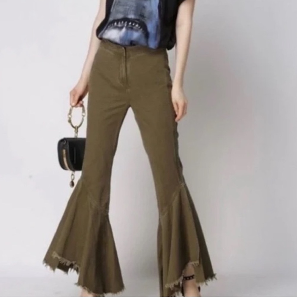 Guest Editor/Anthropologie